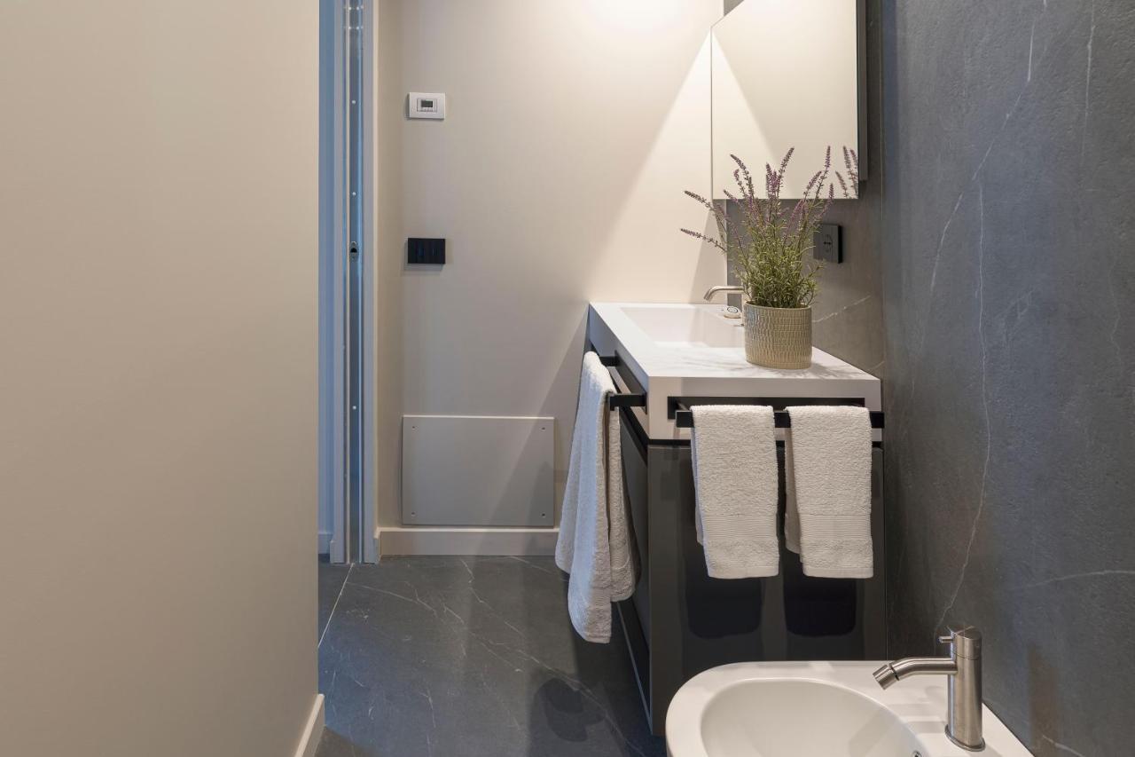 Aera Luxury Suites - 303 304 305 Catania Esterno foto